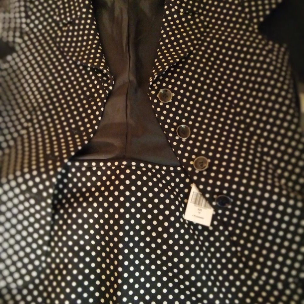 Cute polka-dot summer suit - by Tahari